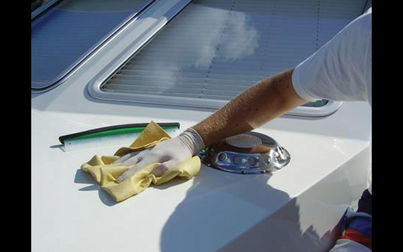 Clean and Green Spring Boat Maintenance Tips