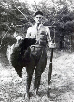Clarence Alonzo O'Neal (circa 1936) hunting at Green Ridge State Forest.
