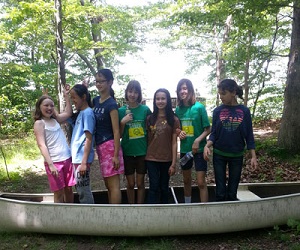 Canoe play